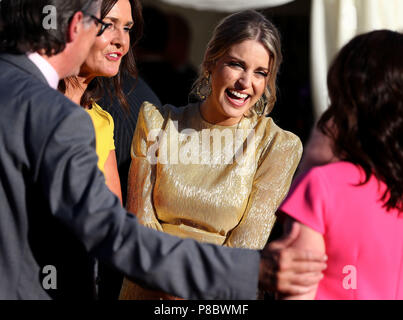 Acteur Amy Huberman assiste à une fête d'été à la résidence de l'ambassadeur britannique à Glencairn House, lors d'une visite à Dublin, Irlande, par le duc et la duchesse de Cambridge. Banque D'Images