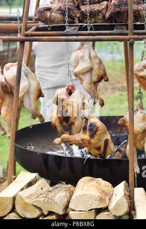 Barbecueing Viande à Daylesford Festival d'été. Banque D'Images