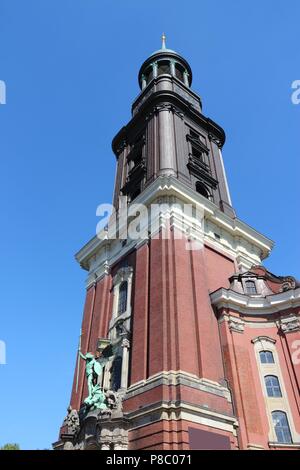 Hambourg, Allemagne - l'église Saint-Michel (Sankt Michaelis). Ancien monument baroque. Banque D'Images
