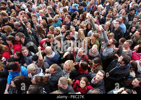 Berlin, Allemagne, foule à Berlin 18/12/06 2017 à l'hippodrome de Hoppegarten Banque D'Images