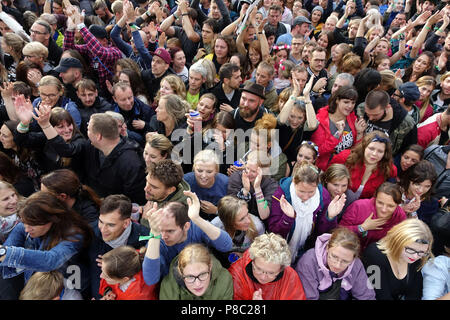 Berlin, Allemagne, foule à Berlin 18/12/06 2017 à l'hippodrome de Hoppegarten Banque D'Images