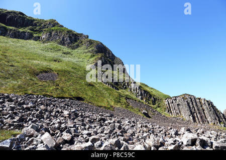 Le Giant's Causeway est une zone d'environ 40 000 colonnes de basalte d'enclenchement, le résultat d'une ancienne fissure volcanique éruption. Il est situé dans des pays Banque D'Images