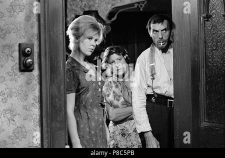 Cieux ci-dessus (1963) Eric Sykes, Irene Handl, Date : 1963 Banque D'Images