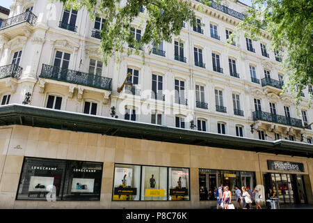 Le printemps ministère shop, République streete, Lyon, France Banque D'Images