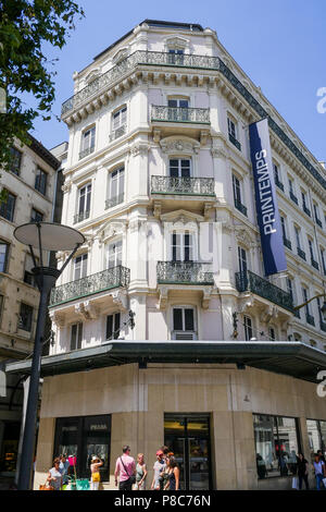 Le printemps ministère shop, République streete, Lyon, France Banque D'Images