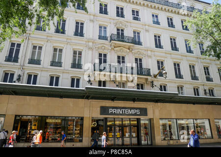 Le printemps ministère shop, République streete, Lyon, France Banque D'Images