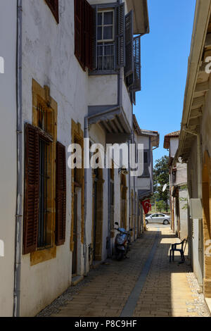 Maisons traditionnelles rénovées dans le district de Arabahmet nord de Nicosie (Lefkosa), République turque de Chypre du Nord Banque D'Images