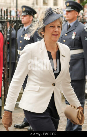 Londres, Royaume-Uni. 10 juillet, 2018. Premier ministre Theresa peut assiste à un service à l'occasion du centenaire de la Royal Air Force, le mardi 10 juillet 2018 s'est tenue à l'abbaye de Westminster, Londres. Photo : Le premier ministre Theresa May, Theresa May. Credit : Julie Edwards/Alamy Live News Banque D'Images