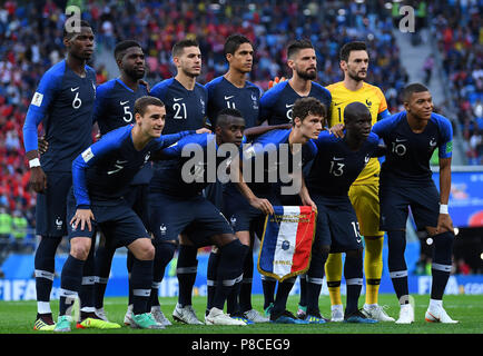 Saint-pétersbourg, Russie. 10 juillet, 2018. Joueurs de la France pour la photo de l'équipe, rangée arrière de gauche à droite : Paul Pogba, Samuel Umtiti, Lucas Hernandez, Raphaël Varane, Olivier Giroud et le gardien de but Hugo Lloris, première rangée, de gauche à droite : Antoine Griezmann, Blaise Matuidi, Benjamin Pavard, N'Golo/Ngolo Kante et Kylian Mbappe GES/football/Coupe du Monde 2018 Russie : Demi-finales : France - Belgique, 10.07.2018/GES/soccer/football Worldcup 2018 Russie : demi-finale : la France contre la Belgique, Saint-Pétersbourg, 10 juillet, 2018 | dans le monde entier : dpa Crédit/Alamy Live News Banque D'Images