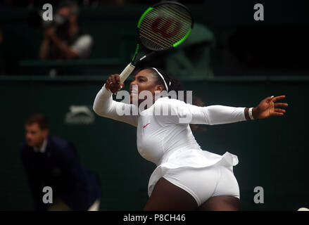 Londres, Angleterre - le 10 juillet 2018. Tennis de Wimbledon : Serena Williams en route pour vaincre l'Italie Camila Georgi pour passer à la demi-finale à Wimbledon aujourd'hui. Banque D'Images
