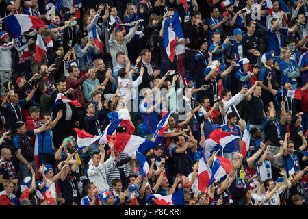 Saint-pétersbourg, Russie. 11 juillet, 2018. Les fans français sont heureux, jubilation, ils applaudissent, ils applaudissent, joie, Cheers, célébrer, jubilation finale, ventilateur, spectateurs, supporters, sympathisants, France (FRA) - Belgique (BEL) 1 : 0, demi-finales, match 61, sur 10.07. 2018 à Saint-Pétersbourg ; Coupe du Monde de Football 2018 en Russie à partir de la 14.06. - 15.07.2018. © | Conditions de crédit dans le monde entier : dpa/Alamy Live News Banque D'Images