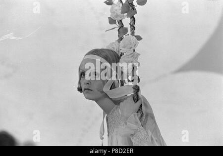 Le petit ami (1971), Twiggy Date : 1971 Banque D'Images