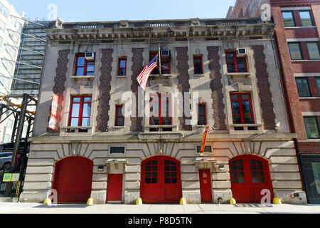 Le New York City Fire Museum at 278 Spring Street à Manhattan est situé dans un ancien caserne qui a été construit en 1904 dans le style Beaux-Arts. Banque D'Images