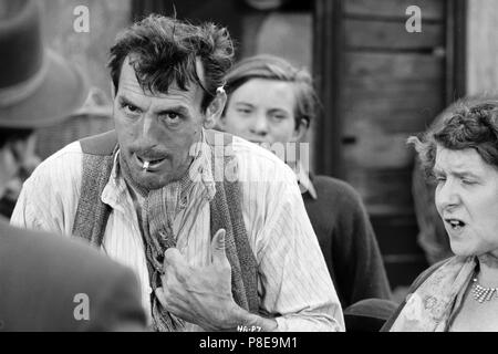 Cieux ci-dessus (1963) Eric Sykes, Date : 1963 Banque D'Images