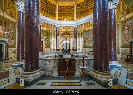 Le Baptistère du Latran (San Giovanni in Fonte) près de la Basilique de Saint John à Rome, Italie. Banque D'Images