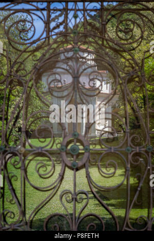 Vue sur les chapelles et la voie sacrée de Sacro Monte di Varese, UNESCO World Heritage Site. Sacro Monte di Varese, Varèse, Lombardie, Italie. Banque D'Images