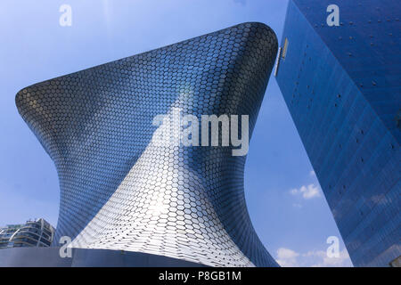 Extérieur de l'édifice du Musée, Art Soumaya Plaza Carso, Nuevo Polanco, Mexico City Banque D'Images