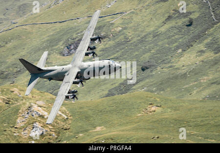 Un avion Hercules C-130 en passant par la boucle de Mach en juillet 2018 Banque D'Images