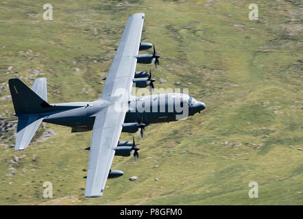 Un avion Hercules C-130 en passant par la boucle de Mach en juillet 2018 Banque D'Images