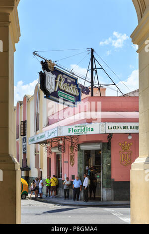 El Floridita, célèbre restaurant et bar à cocktails fréquenté par Hemingway, Calle Obispo Habana Vieja, La Havane, Cuba Banque D'Images