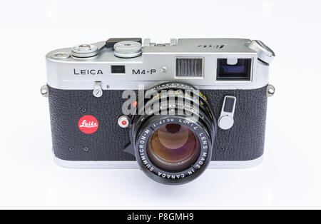 Leica M4P appareil photo avec objectif 50 mm summicron. Banque D'Images