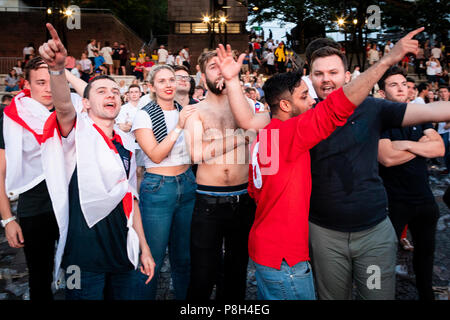 Manchester, UK 11 juillet 2018. Fans réagir à la FIFA World Cup match de demi-finale entre l'Angleterre et la Croatie à la Coupe du Monde Auto Trader le dépistage. Credit : Andy Barton/Alamy Live News Banque D'Images