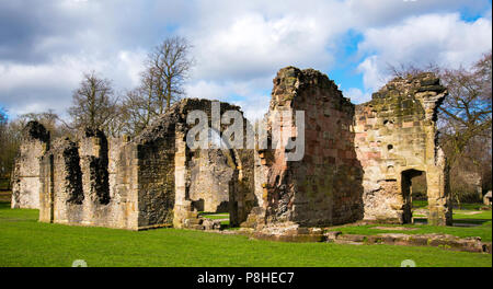 Ruines du Prieuré Prieuré, Parc, Dudley, West Midlands, England, Europe Banque D'Images