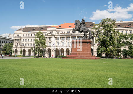 La statue de Ferenc Rákóczi dans Kossuth Square à Budapest, Hongrie Banque D'Images