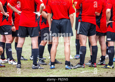 POINTNOIRE/CONGO - 18MAI2013 - Équipe d'amis amateurs de rugby Banque D'Images