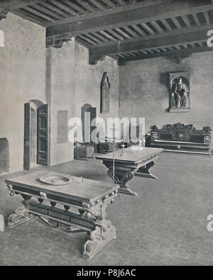 'Intérieur, Palazzo Davanzati Florence. Avec deux tables du 16ème siècle', 1928 Artiste : Inconnu. Banque D'Images