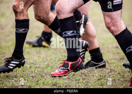 POINTNOIRE/CONGO - 18MAI2013 - Équipe d'amis amateurs de rugby Banque D'Images