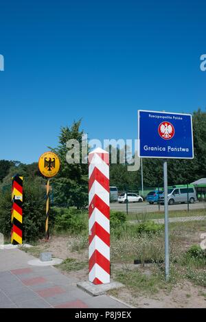 Frontière entre l'Allemagne et la pologne, polonais et allemand les postes frontières et les signes, Nice, Swinemünde, Usedom Island Banque D'Images