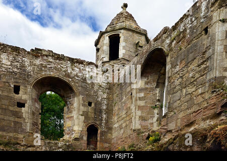 Spofforth château dans le village de Spofforth, Yorkshire, a été construit par Henry de Percy au début du 14ème siècle mais ruiné dans la guerre civile anglaise. Banque D'Images