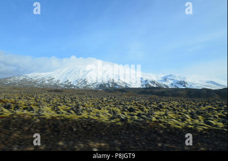 Glacier Snaefellsjokull recouvert de neige dans l'ouest de l'Islande. Banque D'Images