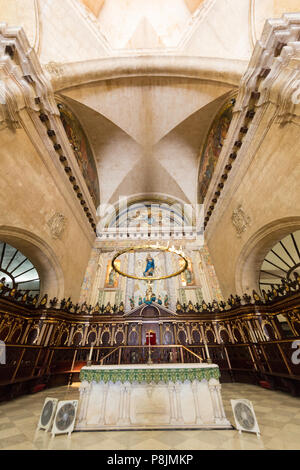 Vue de l'intérieur de la cathédrale de l'Immaculée Conception Vierge Marie dans la Plaza de la Catedral, La Havane, Cuba Banque D'Images