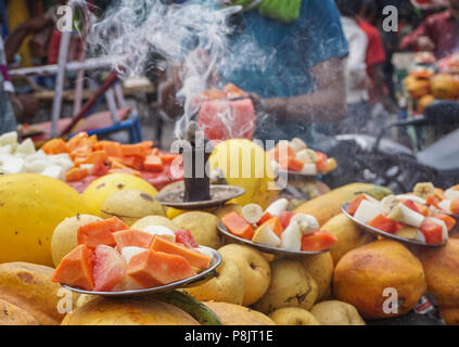 La vente de fruits frais sur la rue à Jaipur, Inde. Banque D'Images