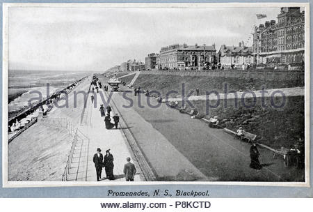 Promenades, N.-É., Blackpool England , vintage carte postale de 1918 Banque D'Images