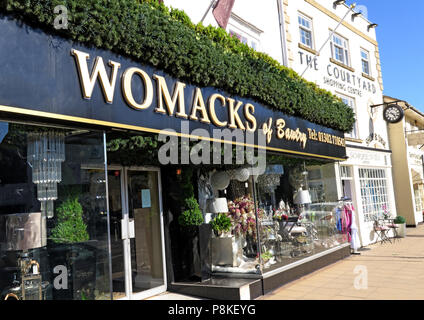 Womacks de Retford, 16-18 High Street, Retford, Doncaster, South Yorkshire, Angleterre, Royaume-Uni, DN10 3BA Banque D'Images