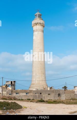 Le phare sur la côte atlantique nord de Casablanca, Maroc Banque D'Images