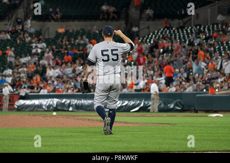 Baltimore, États-Unis d'Amérique. 11 juillet, 2018. Le lanceur partant des Yankees de New York Sonny Gray (55) Promenades à la butte à hauteur en sixième manche contre les Orioles de Baltimore à l'Oriole Park at Camden Yards de Baltimore, MD, le mercredi, Juillet 11, 2018. Les Yankees ont gagné le match 9 - 0. Credit : Ron Sachs/CNP (restriction : NO New York ou le New Jersey Journaux ou journaux dans un rayon de 75 km de la ville de New York) | Conditions de crédit dans le monde entier : dpa/Alamy Live News Banque D'Images