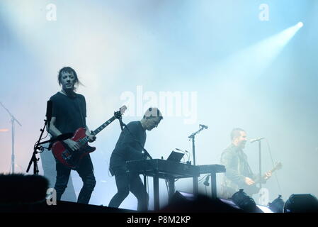 Oeiras, Portugal. 12 juillet, 2018. American Nine Inch Nails band effectuer au cours du 12e Festival en vie en Oeiras, près de Lisbonne, Portugal, le 12 juillet 2018. Credit : Zhang Liyun/Xinhua/Alamy Live News Banque D'Images