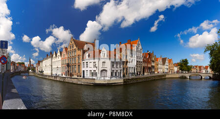 Spiegelrei Canal, Bruges, Belgique Banque D'Images