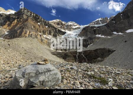 Paysage des montagnes Rocheuses canadiennes, sentier de randonnée du glacier Stanley. Blue Skyline, parc national Kootenay, Colombie-Britannique Banque D'Images