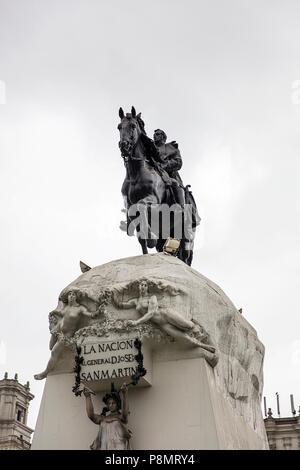 Détail du général José de San Martin Statue équestre par Mariano Benlliure à Lima, Pérou Banque D'Images