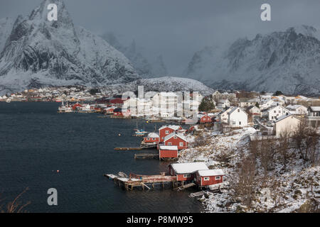Célèbre attraction touristique Hamnoy village de pêcheurs sur les îles Lofoten Banque D'Images