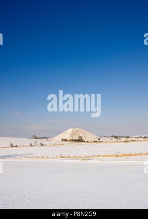 Silbury Hill, Wiltshire, c2000-c2017. Historique : L'artiste photographe personnel de l'Angleterre. Banque D'Images