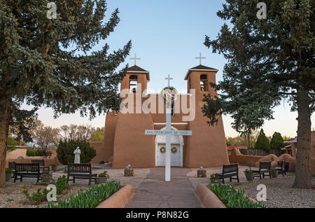 SAN FRANCISCO DE ASIS ADOBE, ÉGLISE RANCHOS DE TAOS, NM, États-Unis Banque D'Images