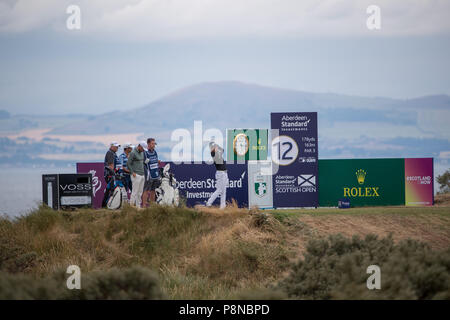 Lee bientôt tees off à la 12e trou lors de la première journée de l'Open écossais Aberdeen Asset Management à Bouaye Golf Club, East Lothian. Banque D'Images