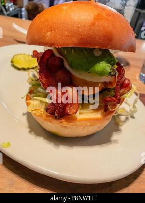 Avocado Burger Banque D'Images