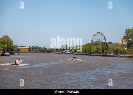 La grande roue et le parc d'attractions dans la région de Lujan River - Tigre, Buenos Aires, Argentine Banque D'Images